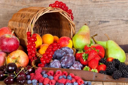 Les antioxydants naturels des fruits protègent contre les effets des microplastiques sur la santé reproductive