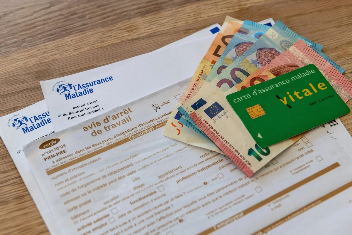 Baisse des indemnités d'arrêt maladie : ce qui change au 1ᵉʳ avril