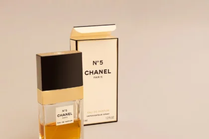 Chanel lance un e-logo pour vérifier l'authenticité des achats de produits de beauté en ligne