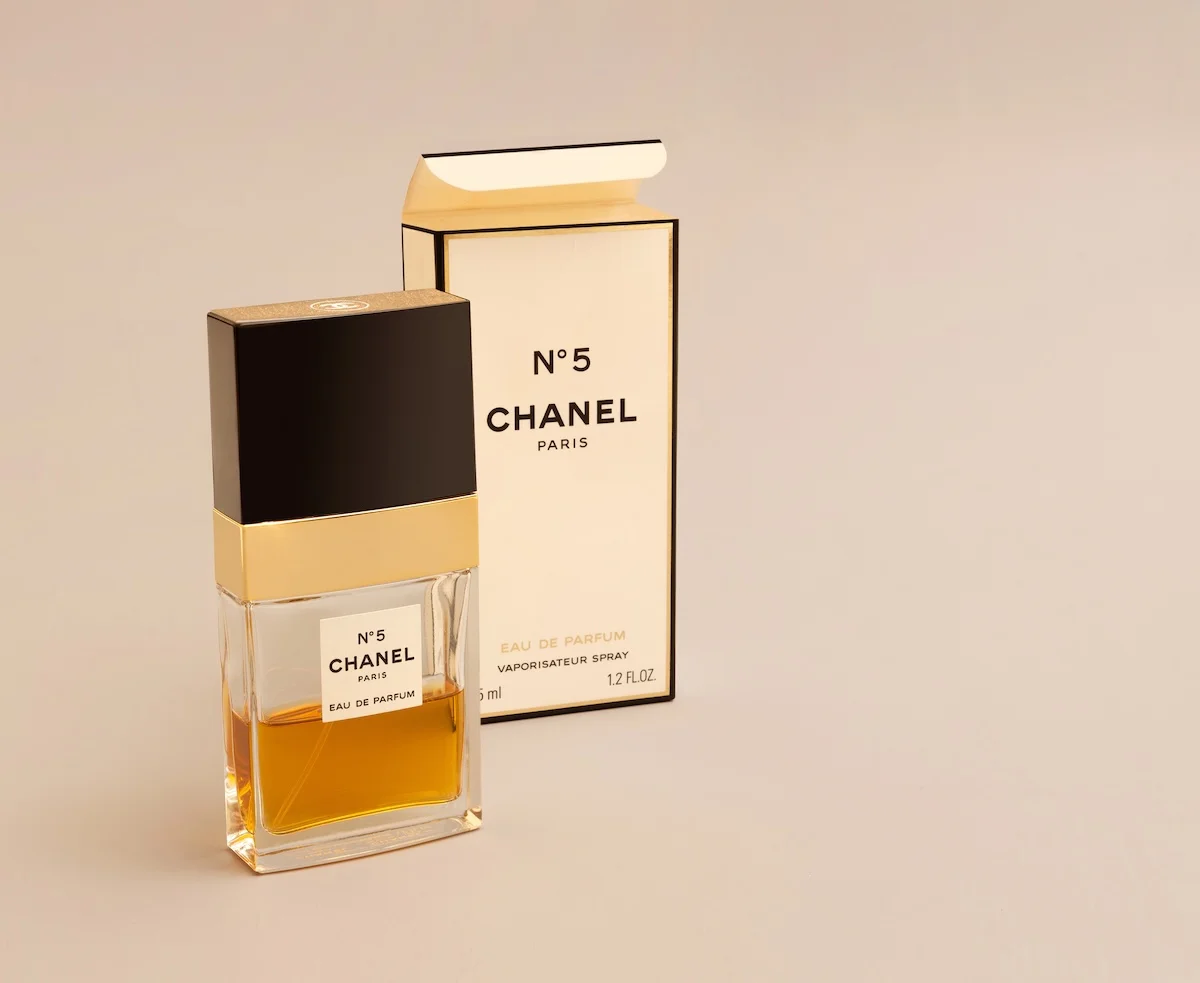 Chanel lance un e-logo pour vérifier l'authenticité des achats de produits de beauté en ligne