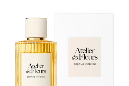 La nouvelle fragrance « Cedrus Intense » de l’Atelier des Fleurs de Chloé capture l'essence d'une féminité audacieuse
