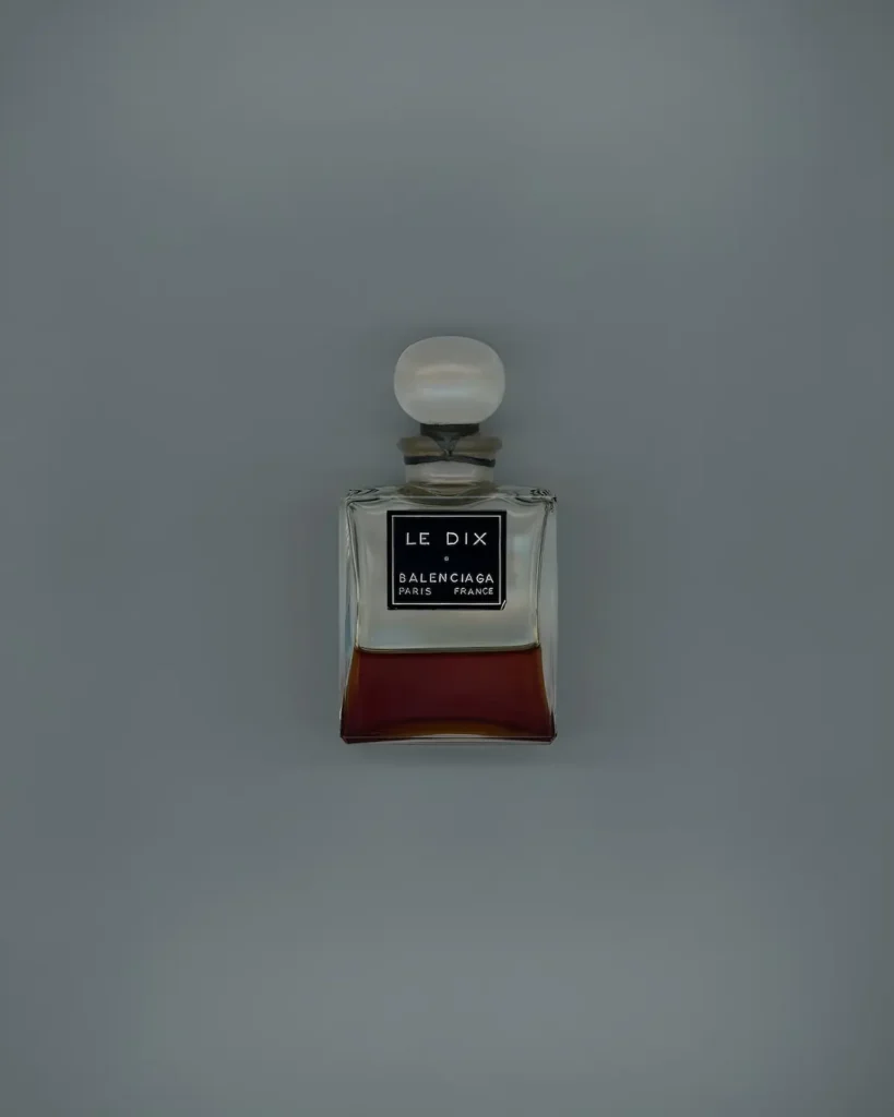 Les parfums Balenciaga font leur grand retour avec une collection inédite de dix fragrances